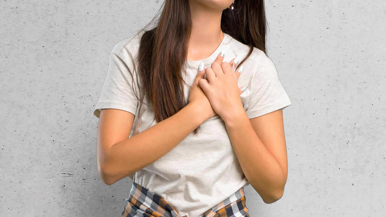 乳房發(fā)育不良怎么辦 幾招幫你糾正過大或過扁乳房